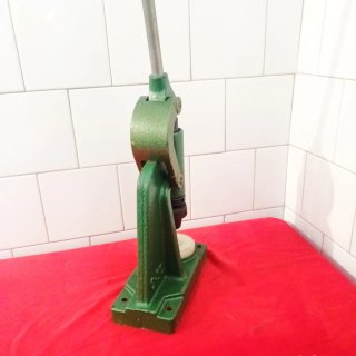 Prensa remachadora C-50