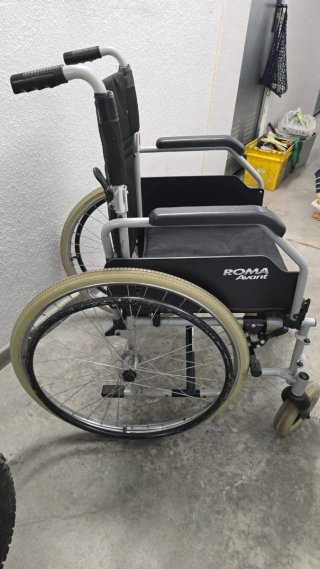 Silla de Ruedas Roma Avant Negra