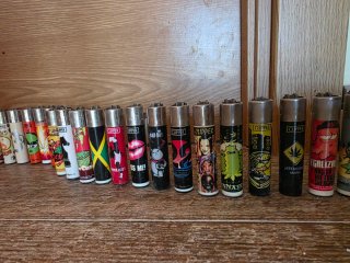Colección de más de 100 mecheros Clipper