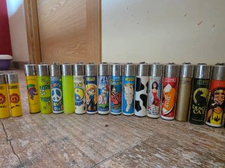 Colección de más de 100 mecheros Clipper