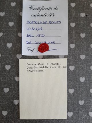 Scatola in latta antica