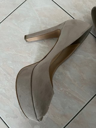 Scarpe con tacco beige