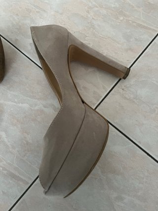 Scarpe con tacco beige