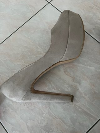 Scarpe con tacco beige