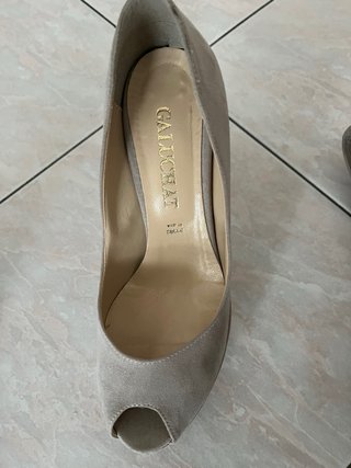 Scarpe con tacco beige