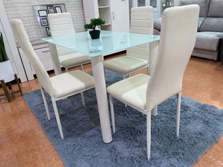 Mesa Cristal Templado + 4 Sillas Polipiel