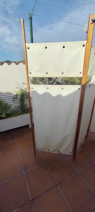 Biombo separador ambientes madera y tela