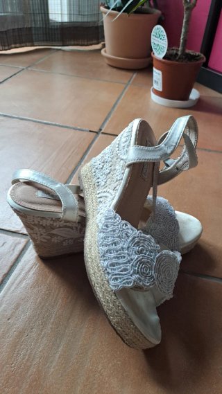 Sandalias de cuñas, ideal novias y eventos