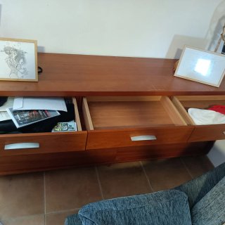 Cómoda de madera maciza