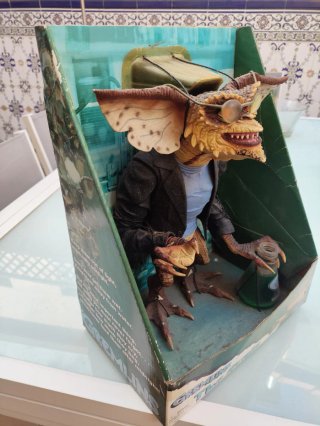Gremlins The Brain Muñeco Roto-Cast.