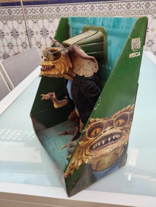 Gremlins The Brain Muñeco Roto-Cast.