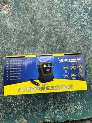 COMPRESOR DE AIRE MICHELIN COCHE 12V  3,5 BARES