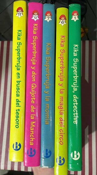 Lote 5 libros Kika Super Bruja