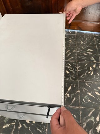 Archivador metálico con ruedas y llave