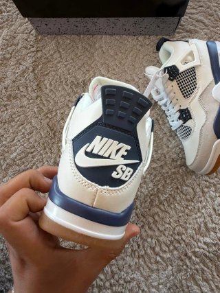 Nike Air Jordan 4 Retro SB Navy Blue Nuevas!