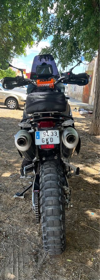 KTM 990 Adventure Negra y Naranja