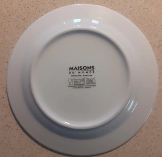 Set Platos y Cubiertos Diseño Geométrico