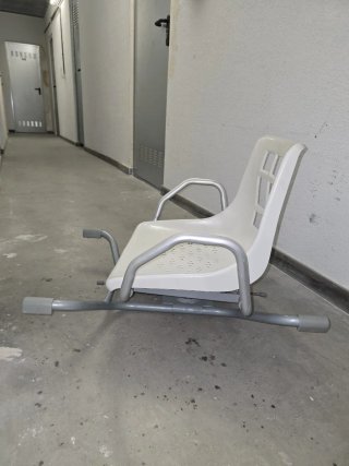 Silla de baño giratoria muy resistente