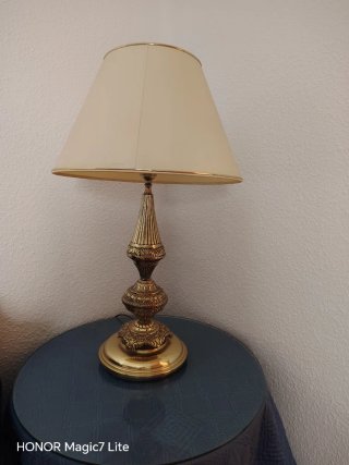 Lámpara de mesa clásica bronce.