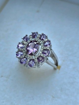 Anillo Rodiado Cristales Swarovski Morado