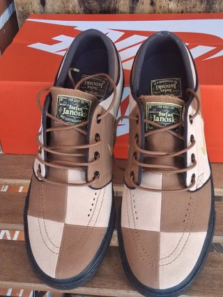 Nike SB Zoom Janoski HQ1629-200