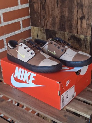 Nike SB Zoom Janoski HQ1629-200