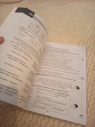 Gramática de uso del español: Teoría y práctica...