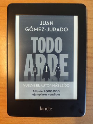Amazon Kindle Paperwhite Negro + Regalo