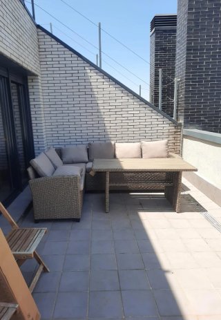 Montaje de set de jardin, sillones ,sofás, armario