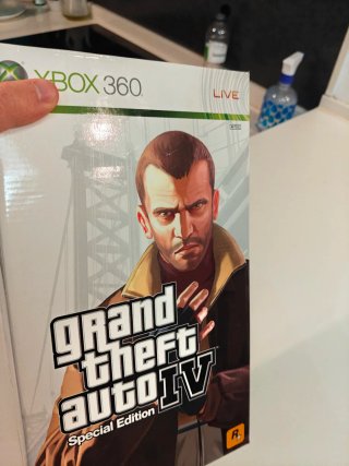 Grand Theft Auto IV Edición Especial Xbox 360