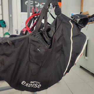 Equipo de iniciación al parapente