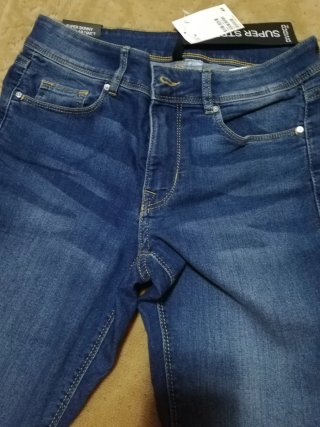 Vaqueros Mujer H&M  Con etiqueta