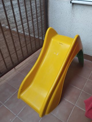 Tobogán infantil de plástico