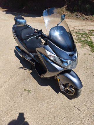 Suzuki Burgman 250 - Maxi Scooter Automática