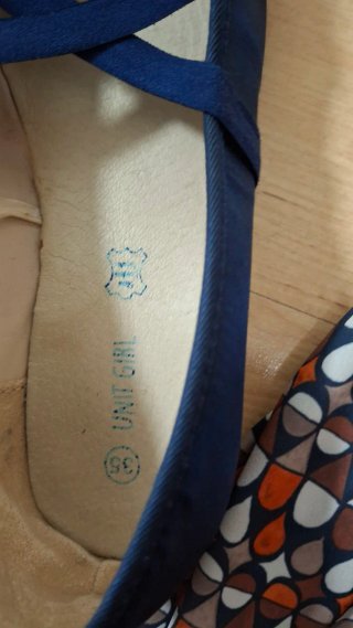 Conjunto niña Mayoral: vestido, medias y zapatos