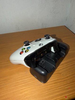 Xbox One S Blanca con caja + Mando + Cargador