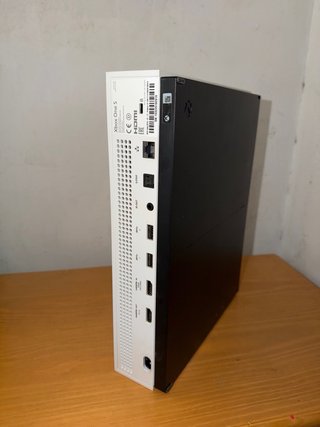 Xbox One S Blanca con caja + Mando + Cargador