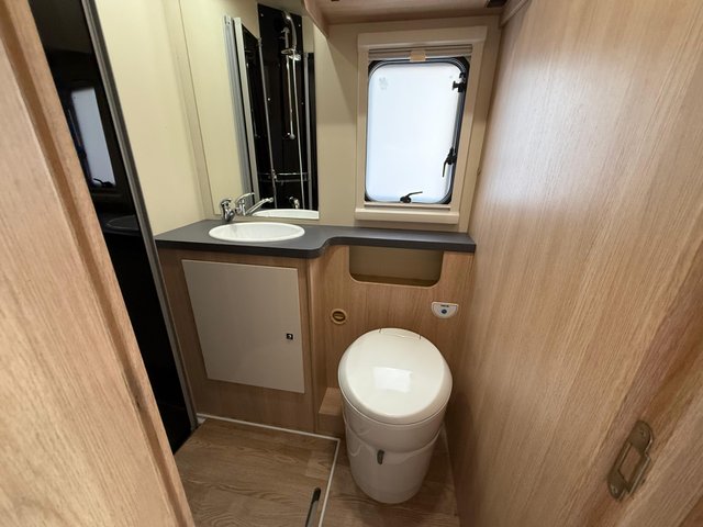 FORD TRANSIT GIOTTILINE 2024