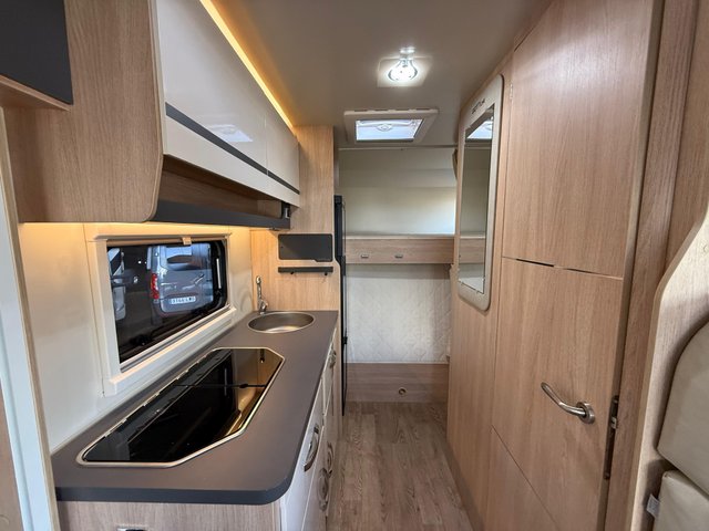 FORD TRANSIT GIOTTILINE 2024
