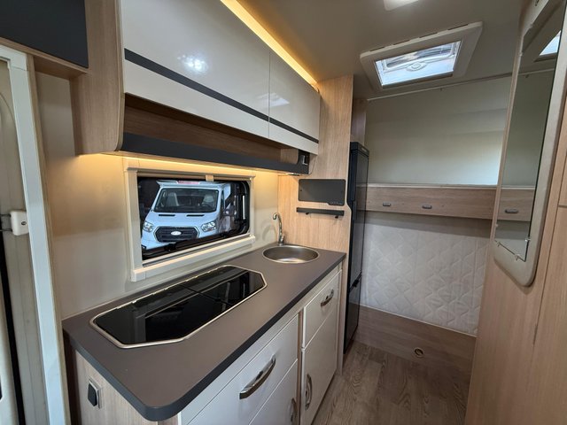 FORD TRANSIT GIOTTILINE 2024