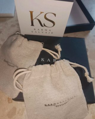 Conjunto Karma Salvaje: Pendientes y Colgante