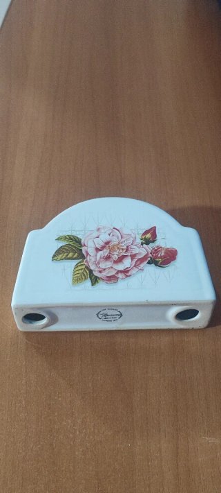 Portatovaglioli in fine porcellana made in italy
