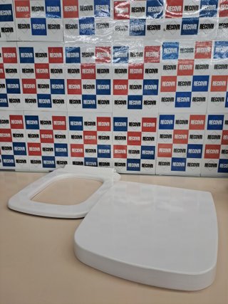 Tapa WC cuadrada con fijación acero – Gala