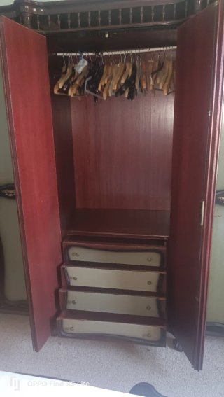 Habitación completa: Armarios y cama