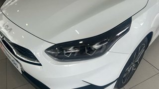 Kia Ceed 1.6 MHEV TECH 136 5P