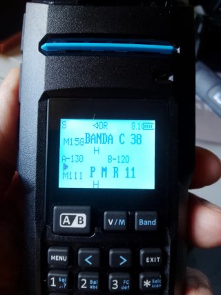 WALKIE CON CB 27 EN TX Y RX UHF, VHF U HF
