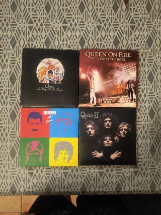 Lote 13 CD dei Queen