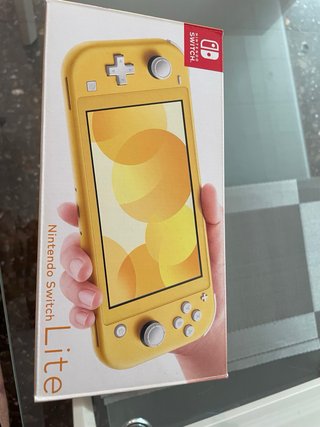 Nintendo Switch Lite Amarilla