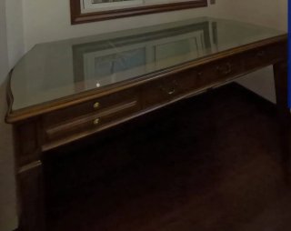 Mesa de despacho antigua madera y cristal