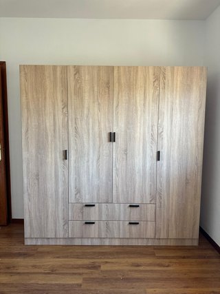 Armarios de 4 Puertas Amplio en 3 COLORES! 200X200